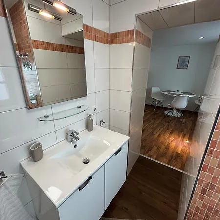 Apartment Altstadt 4 *